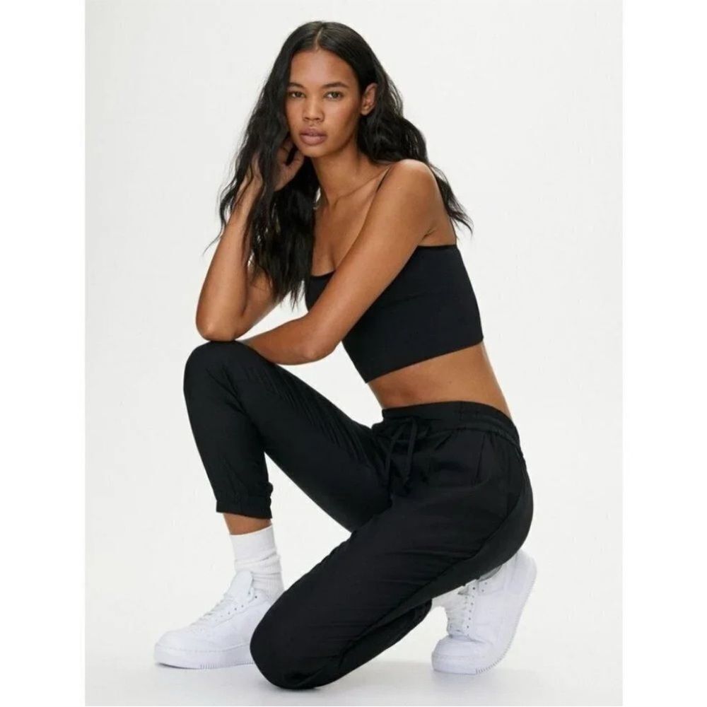 NWT Aritzia Sunday Best Los Feliz Joggers Pants Drawstring Black Size Medium